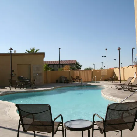 Hampton Inn & Suites Barstow