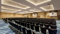 DoubleTree by Hilton Hull