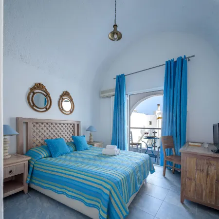 Alesahne Beach Hotel Отели рядом с достопримечательностью «Черный пляж»