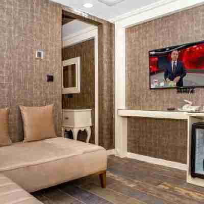 The Lea Hotels & Suite Rooms