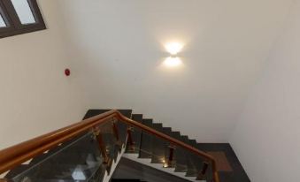 Ayaru Hotel