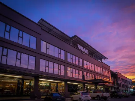 Wiwo Hotel Отели рядом с достопримечательностью «Tanjung Batu Vista Point 1»