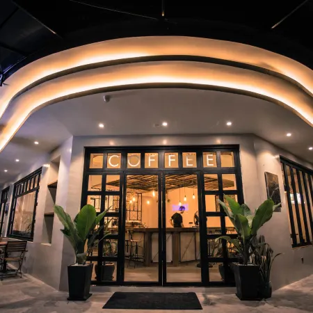 Lavanya Boutique Hotel Отели рядом с достопримечательностью «Торговый Центр Сория»