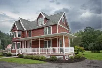 Blue Hill Lodge Hotels in Neversink