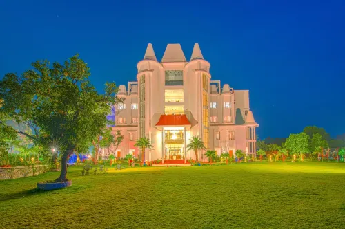 Tiaraa Hotels & Resorts Hotels in Ramnagar