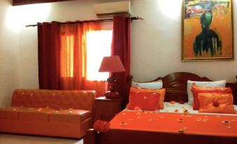 Hôtel le Paquebot - Airport Paquebot Hotel - Housity