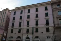 Ostello Bello Genova Hoteles cerca de The Old Harbour