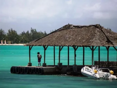 蒙舒瓦西珊瑚海濱酒店