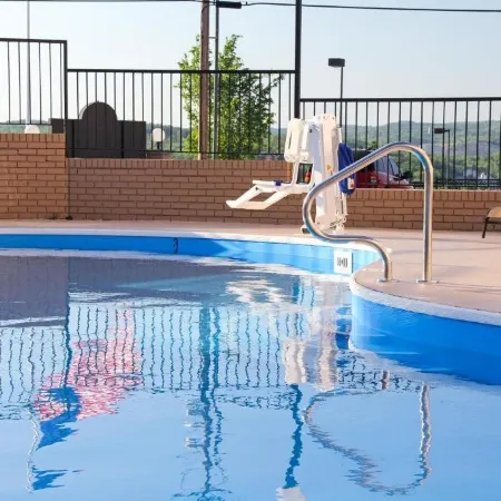 Grand View Inn & Suites