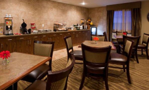 GrandStay Inn & Suites of Luverne