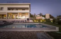 Somewhere - Estoril Guesthouse - Uima-altaat