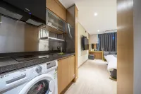 R&B Business Hotel