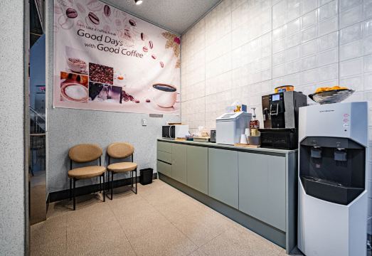 호텔 주차 및 외관