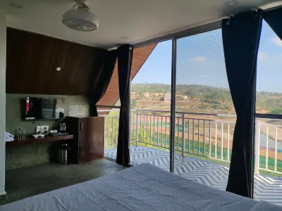 Mansha's High5 Resort Hotel a Moleshwar