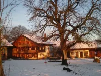 Wampendobler Paradies Hotels in der Nähe von Café Mustí Bar