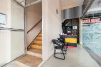 RedDoorz Syariah Near RS Mata Padang Hotel a West Padang