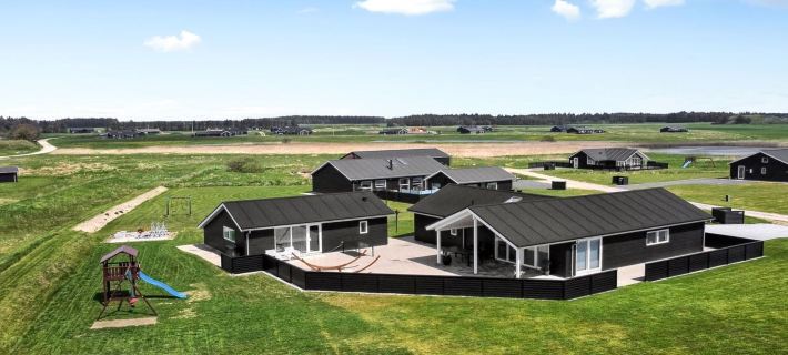 "Fegge" - 1.5km from the Sea Hotels in Lokken