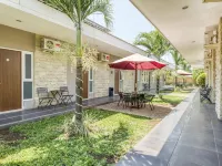 Sunshine Family Homestay Near Terminal 1 Juanda Airport Hotels in Waru