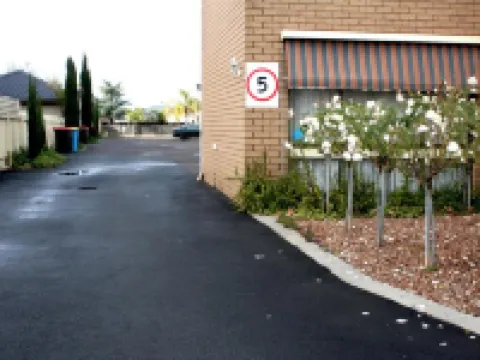 Country Home Motor Inn