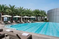 JW Marriott Hotel Shenzhen Bao'an - Infinity Pools