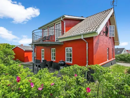 "Karla" - 100m from the Sea