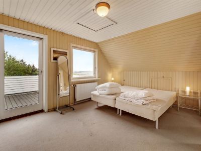 "Emmie" - 50m to the Fjord