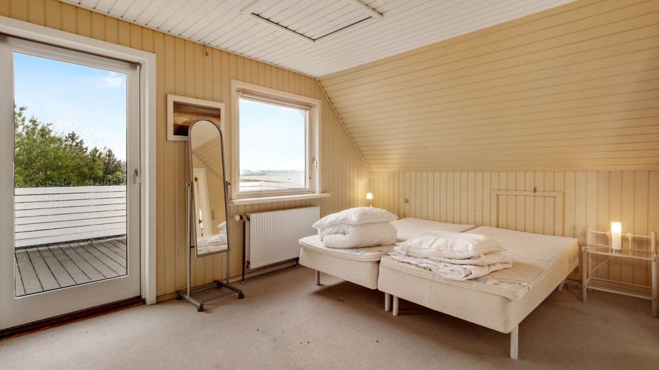 "Emmie" - 50m to the Fjord