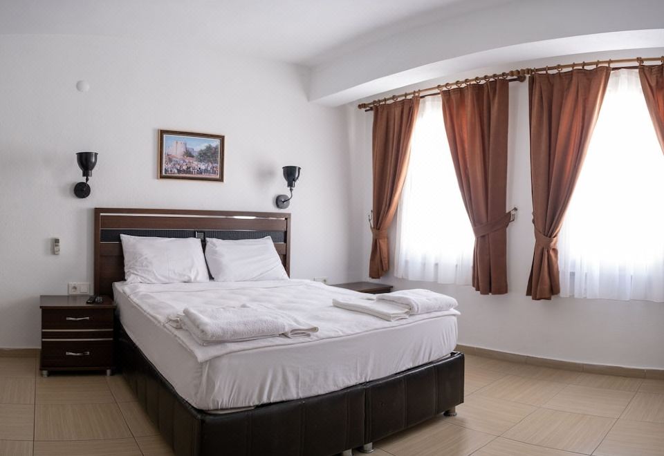 Albatros Hotel - Housity