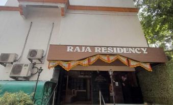 Raja Hotel