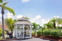 夏洛特港騎士酒店