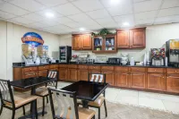 Baymont by Wyndham Savannah I-95 - Bữa sáng