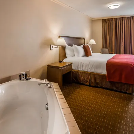 Best Western Plus Guildwood Inn