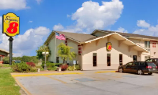 ซุปเปอร์ 8 บายวินด์แฮม กีโอกุก