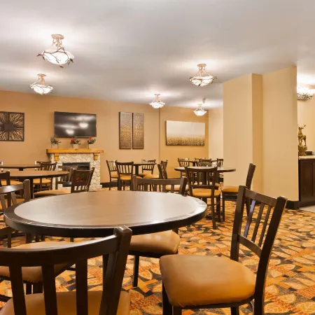 Best Western Plus Deer Park Hotel and Suites