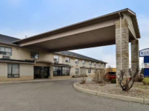 Lexington Inn & Suites-Windsor Hotels in Windsor