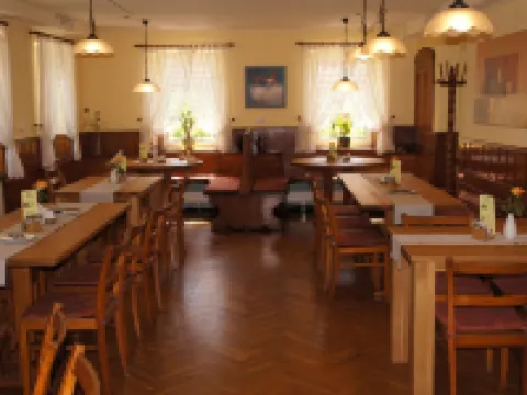 Hotel & Pension Müllers Gasthof Hotels in Radeberg