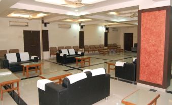 Hotel Parth Executive