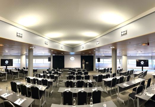 BAH 호텔 수영장