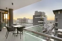 Latitude Aparthotel by Totalstay - Sea View