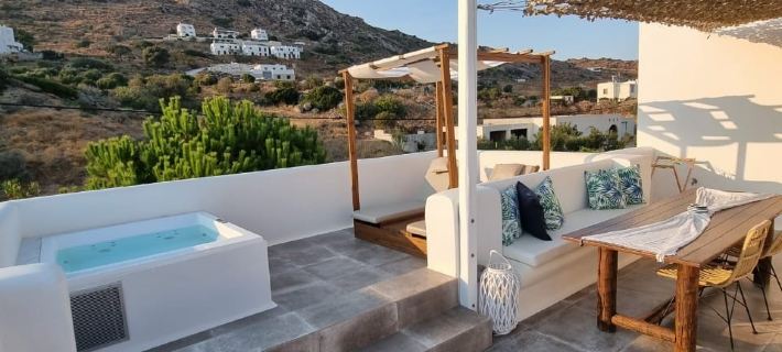 Ninemia Naxos Suites Hotels in Naxos