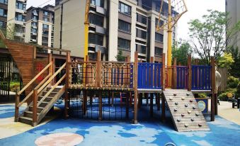 Muzi Jiajia Apartment (Haining Road No.1)