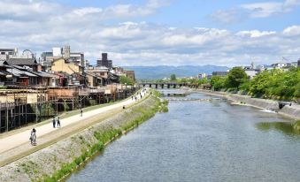 Modern House Kamo River No.1