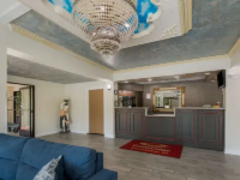 Econo Lodge Inn & Suites Hotels in Diamondhead