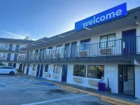 Motel 6 Lakeland, FL