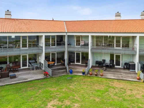 "Geert" - 25m from the Sea