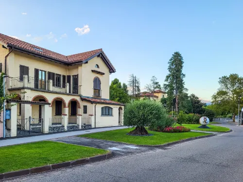 Julia Hotels in Caslano