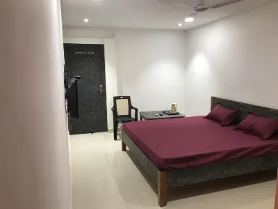 Prestige Guest House & Hostel Hotels near Shiv Mandir Ghasidev Chowk