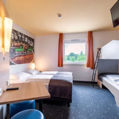 B&B HOTEL Augsburg-Süd Hotels in der Nähe von Botanischer Garten Augsburg