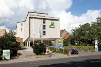 Holiday Inn Express FÜRTH Hotel dekat Schleuse 33