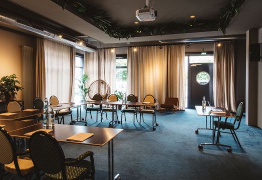 5. 주퍼부데 알토나..